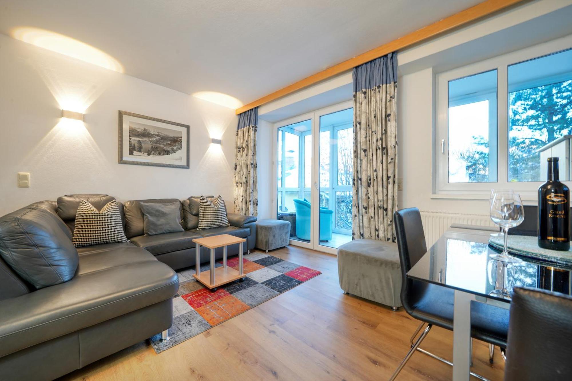 Apartment Tini - By Alpen Apartments 젤암제 외부 사진