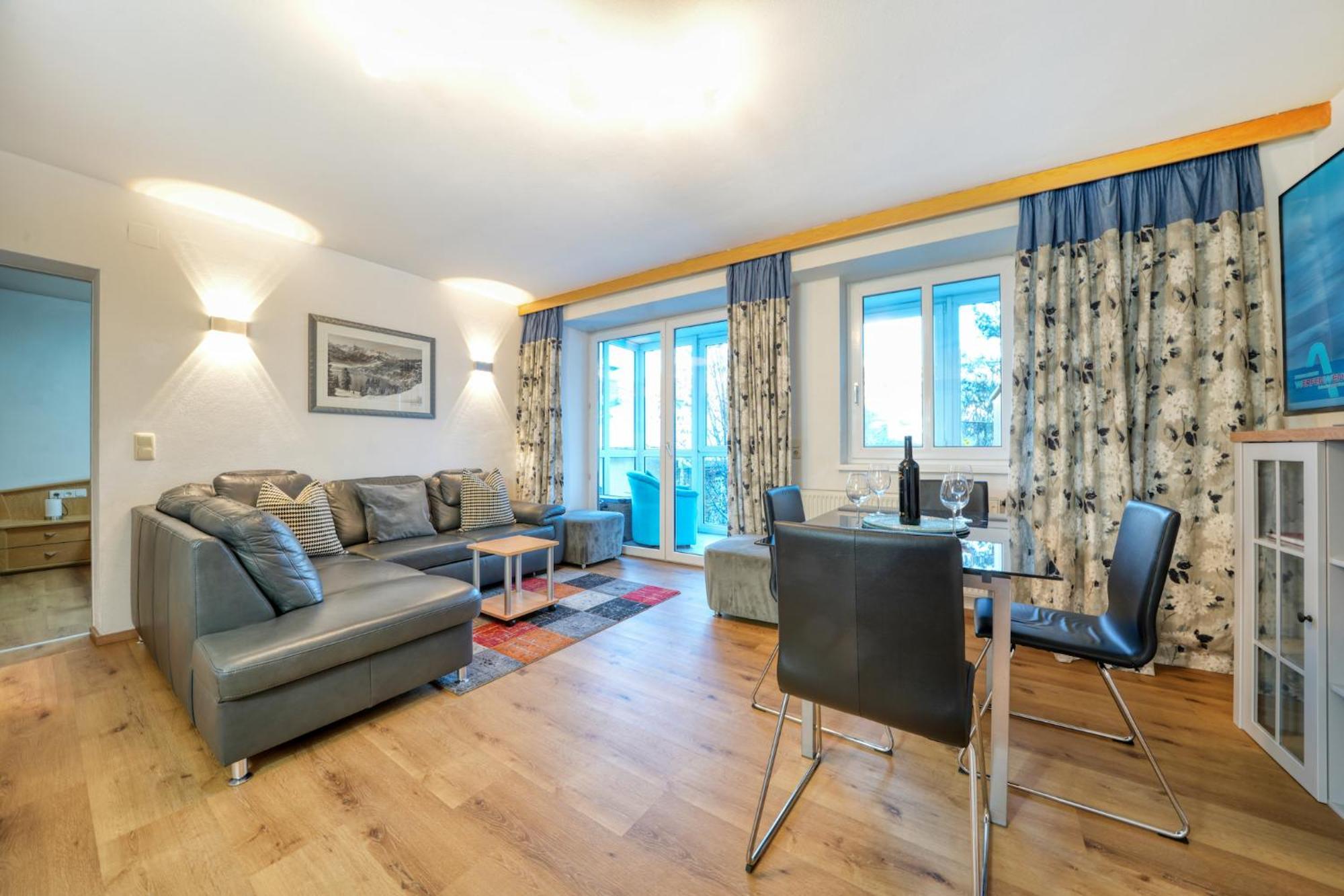 Apartment Tini - By Alpen Apartments 젤암제 외부 사진